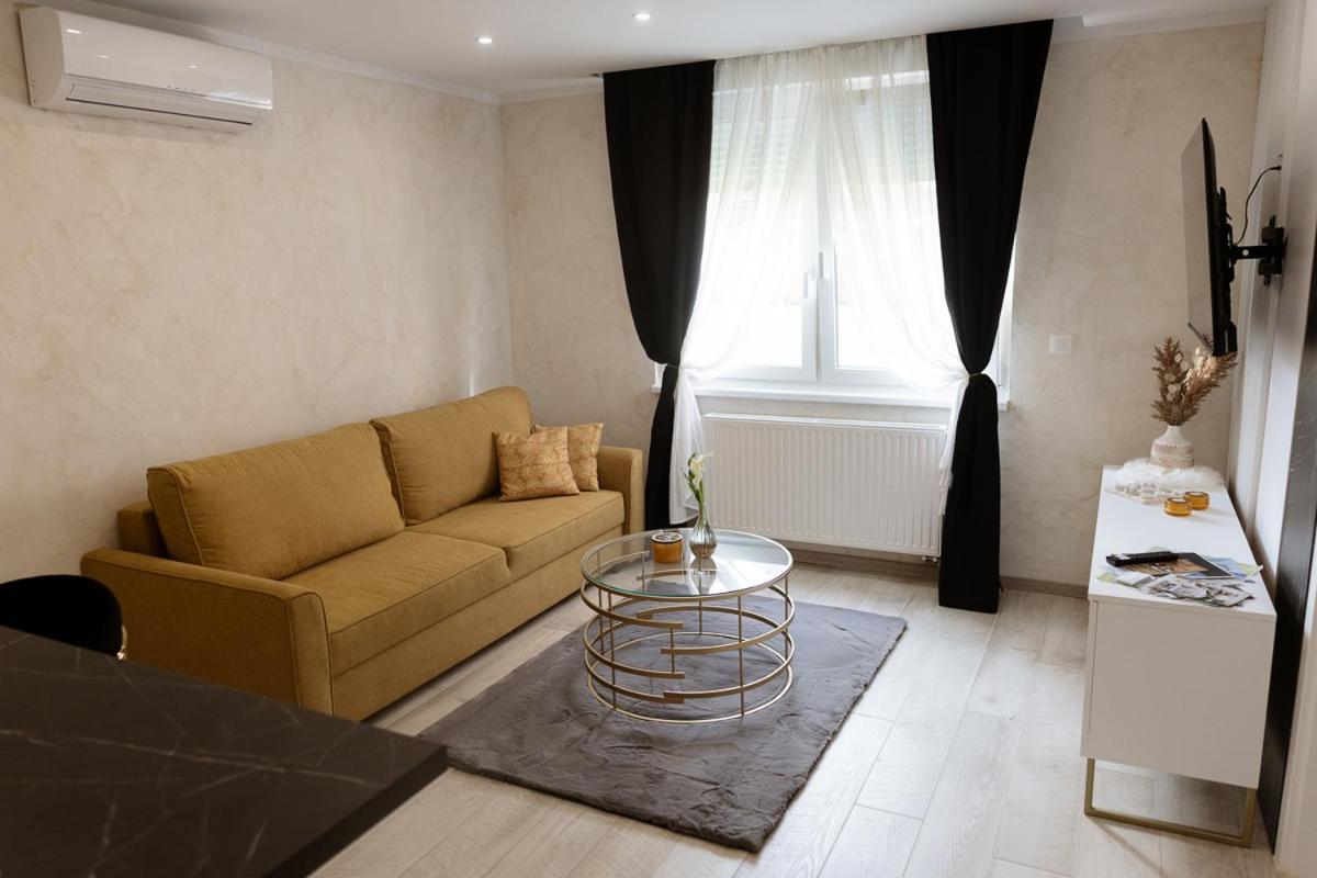 Apartman Stari Toranj III Вуковар Екстериор снимка