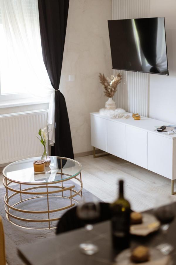 Apartman Stari Toranj III Вуковар Екстериор снимка